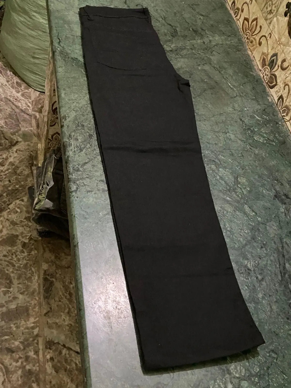 Men's Loose Fit Mid Rise Black Jeans dgksgw-eg